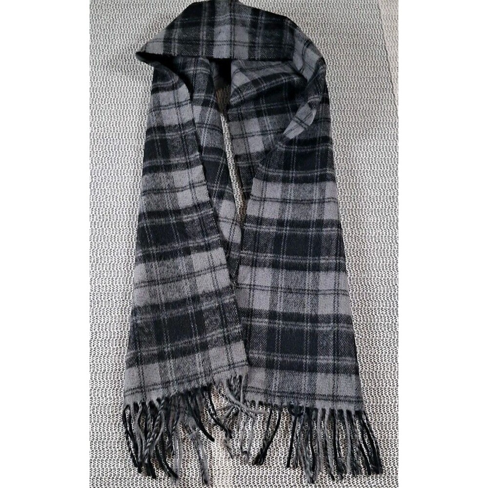 Vtg The Specialty House Gray Plaid Wool Scarf Winter Academia Outdoors 10x50